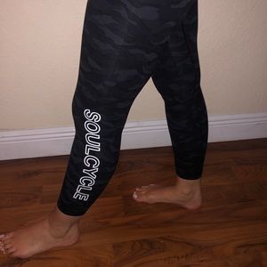 Black camo soul cycle leggings